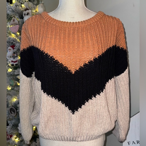 Autumn Leaves Tan Multi Chevron Stripe Knit crop sweater size S - Picture 1 of 11